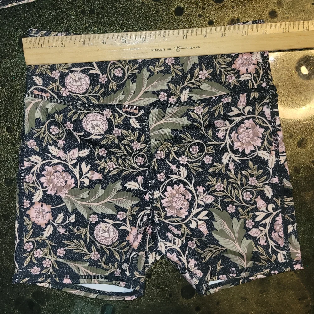 Free People Oasis Bike Shorts High Rise & Crop Top Size XS Yoga Workout Set